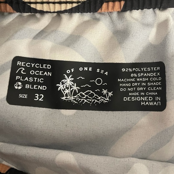 Of One Sea Swim Water‎ Board Beach Shorts Lava Rainbow NWT Size 32 - Picture 4 of 6